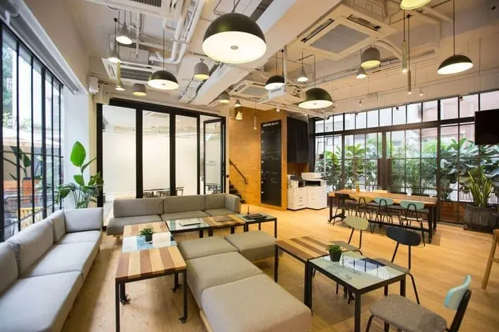 Lighting in a modern office